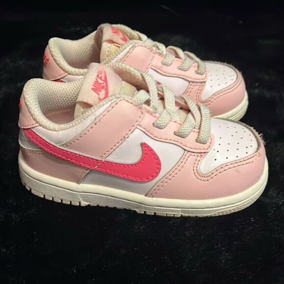 Girls' Kids' Nike Dunk Low Triple Pink - Picture 5 of 9